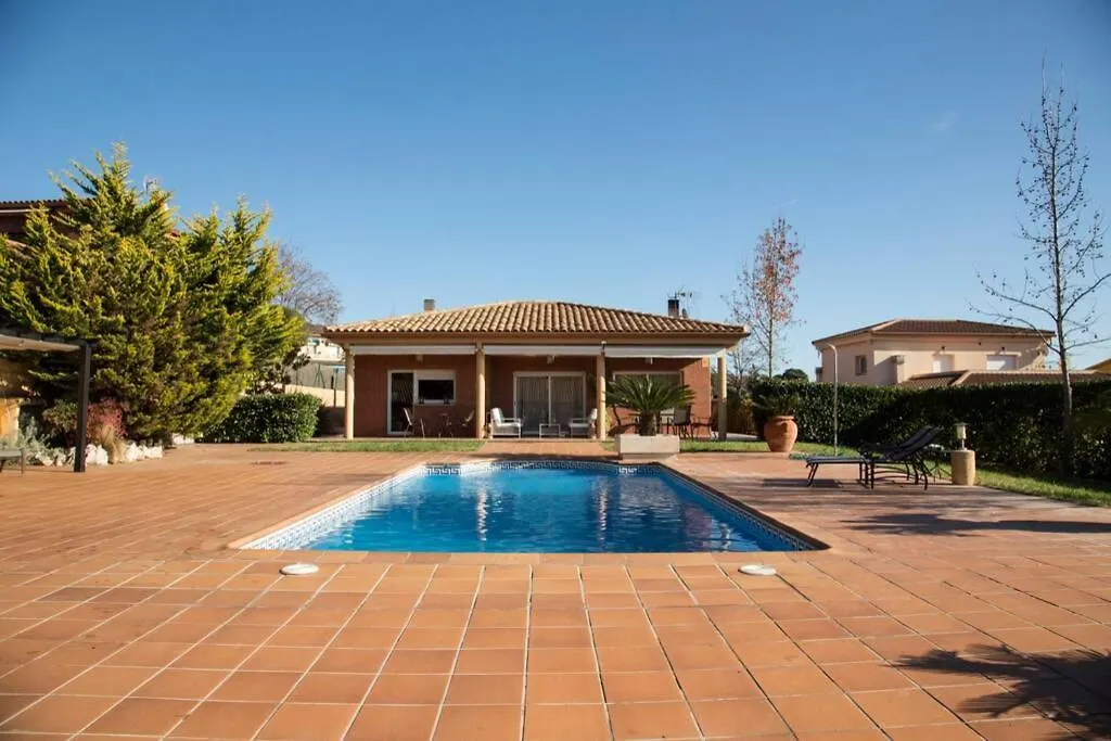Casa Bella Con Piscina contacts